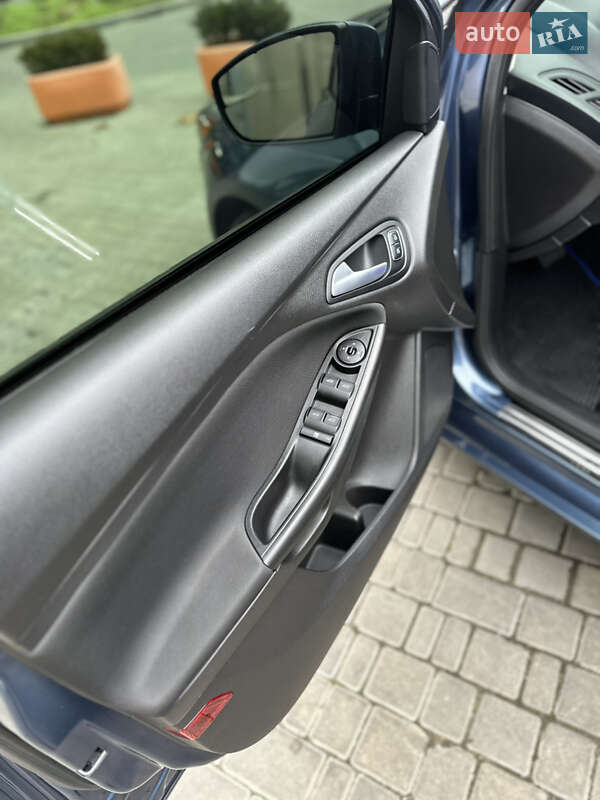 Седан Ford Focus 2017 в Кілії фото 20 Седан Ford Focus 2017 в Кілії