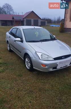 Хэтчбек Ford Focus 2000 в Ратным