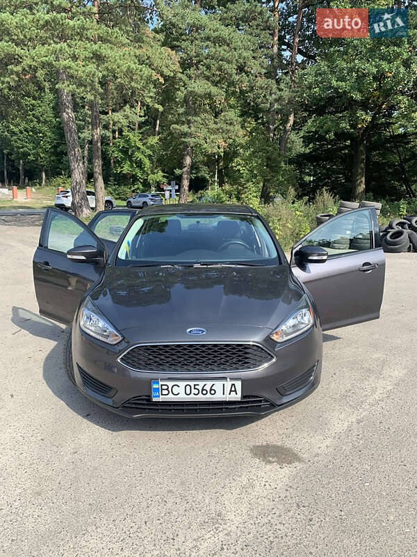 Седан Ford Focus 2015 в Львові