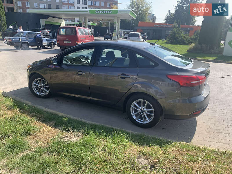 Седан Ford Focus 2015 в Львові