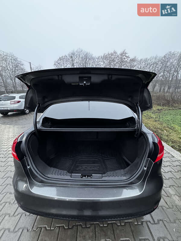 Седан Ford Focus 2014 в Вишневом