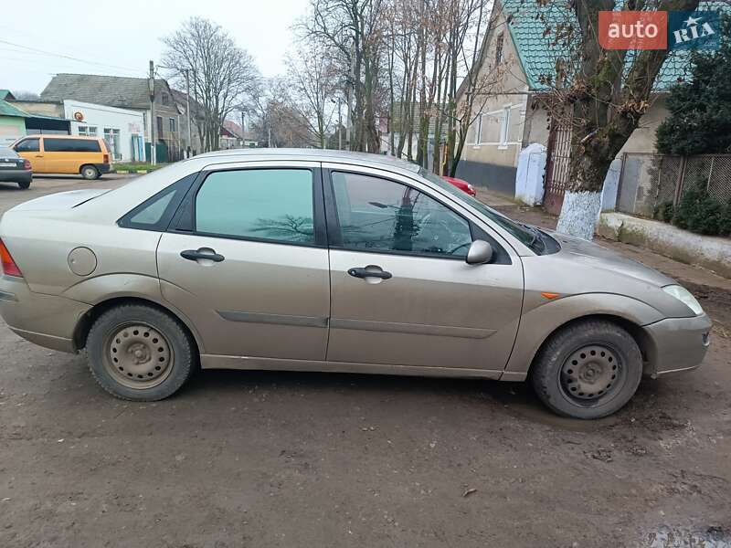 Седан Ford Focus 2003 в Тарутиному фото 3 Седан Ford Focus 2003 в Тарутиному
