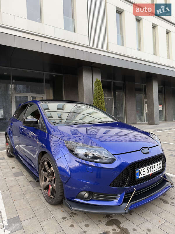 Хэтчбек Ford Focus 2013 в Днепре