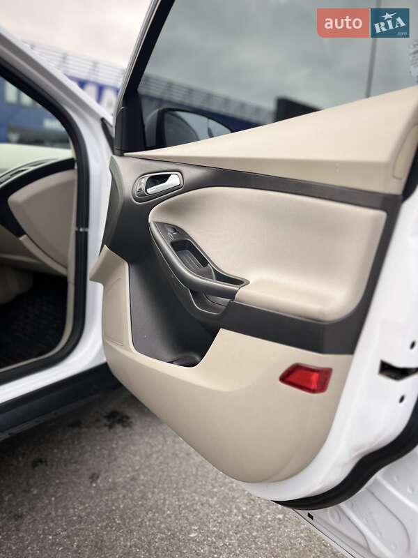 Седан Ford Focus 2015 в Полтаве фото 33 Седан Ford Focus 2015 в Полтаве