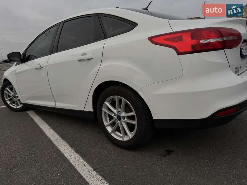 Седан Ford Focus 2015 в Полтаве фото 41 Седан Ford Focus 2015 в Полтаве