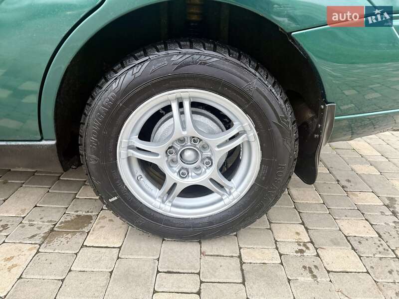 Седан Ford Focus 2001 в Одессе