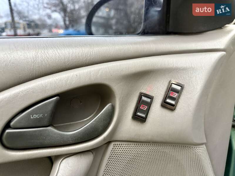 Седан Ford Focus 2001 в Одессе