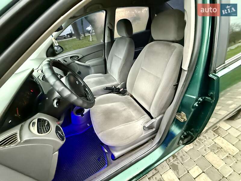 Седан Ford Focus 2001 в Одессе