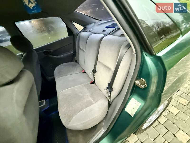 Седан Ford Focus 2001 в Одессе