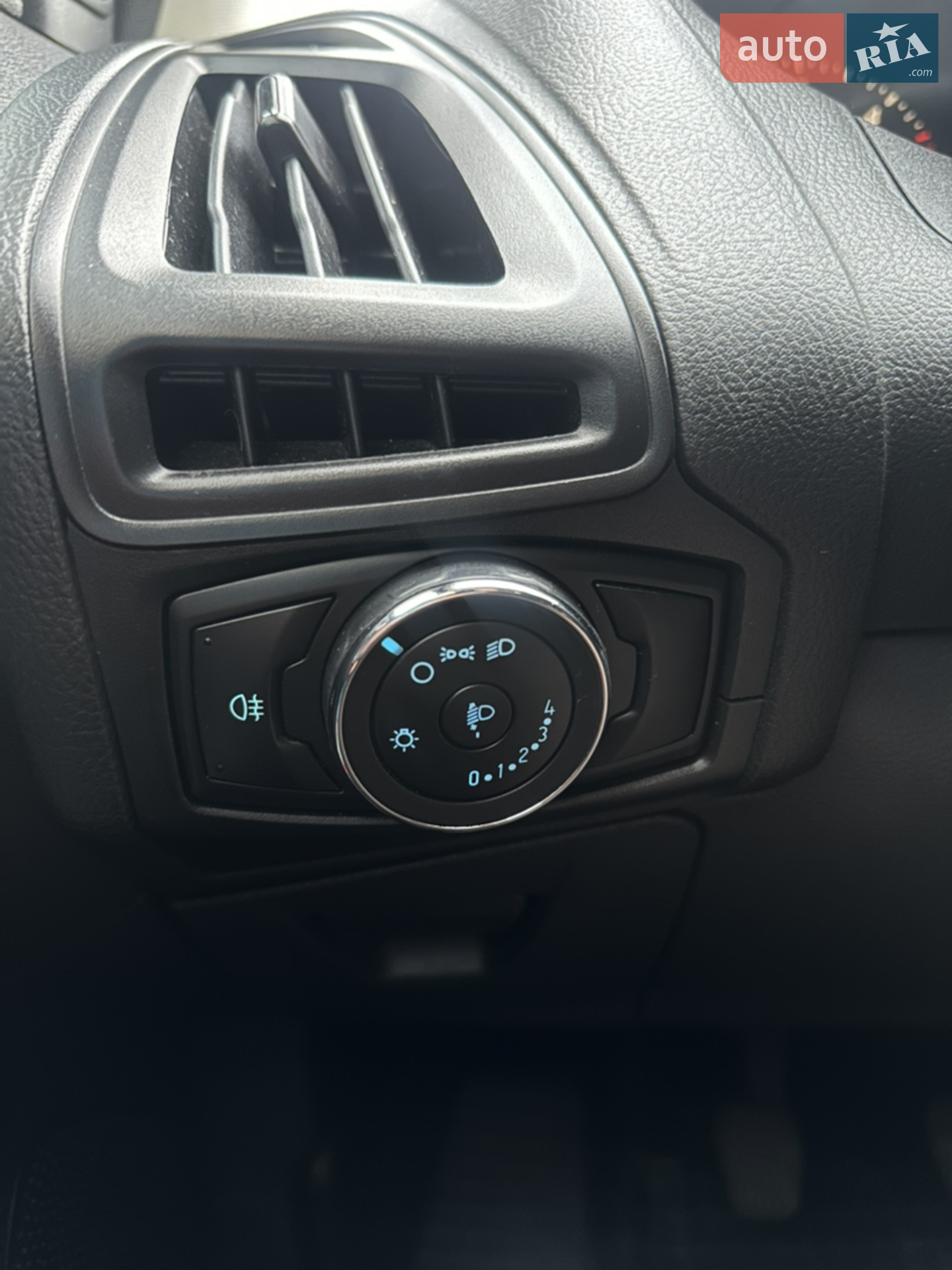 2012 Ford Focus - мініатюра 18