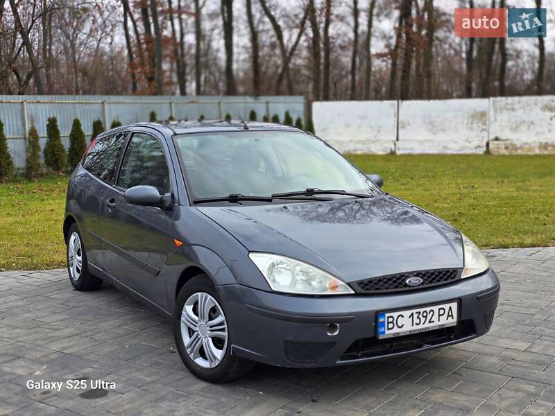 Хэтчбек Ford Focus 2002 в Луцке