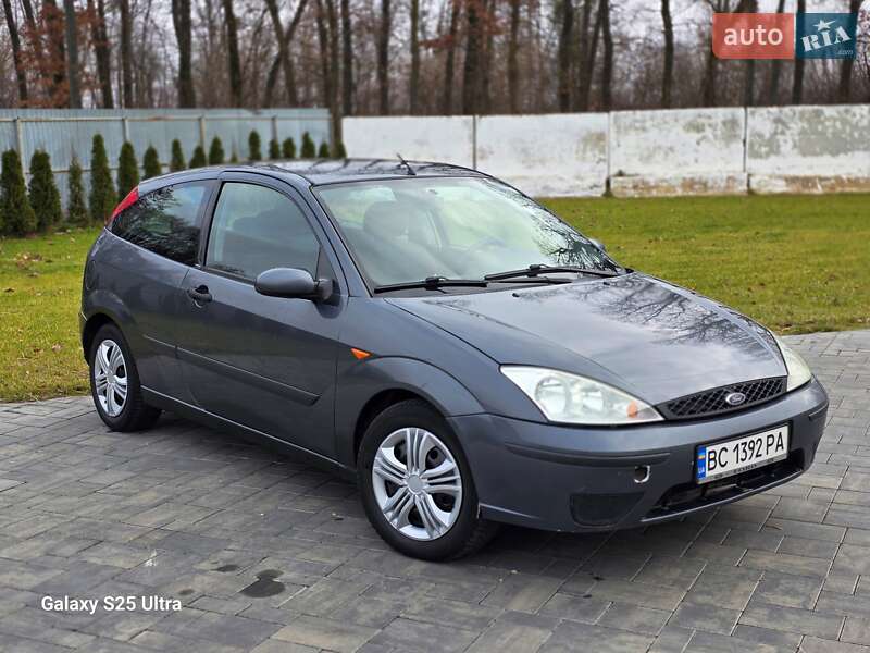 Хэтчбек Ford Focus 2002 в Луцке