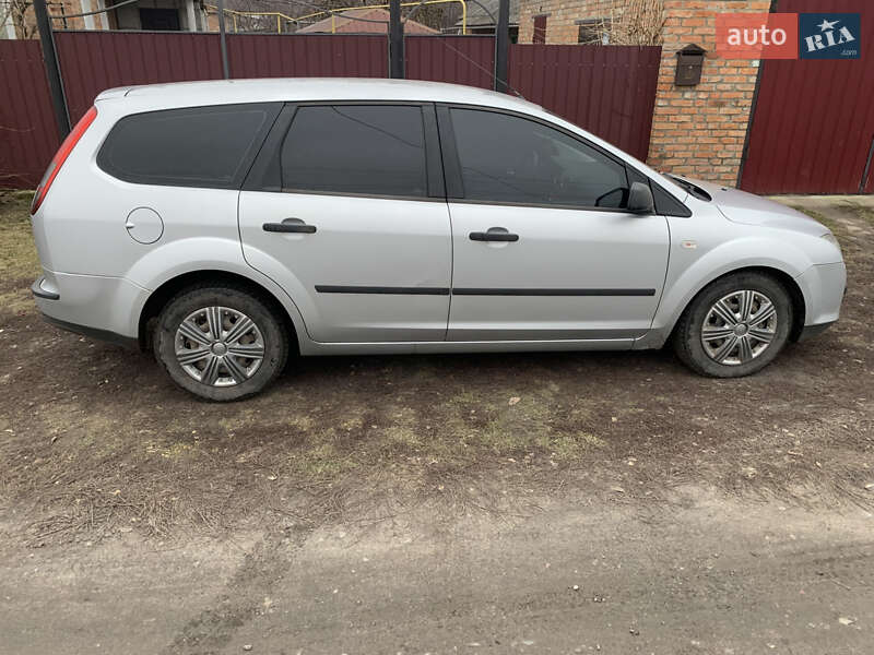 Универсал Ford Focus 2005 в Ромнах фото 8 Универсал Ford Focus 2005 в Ромнах