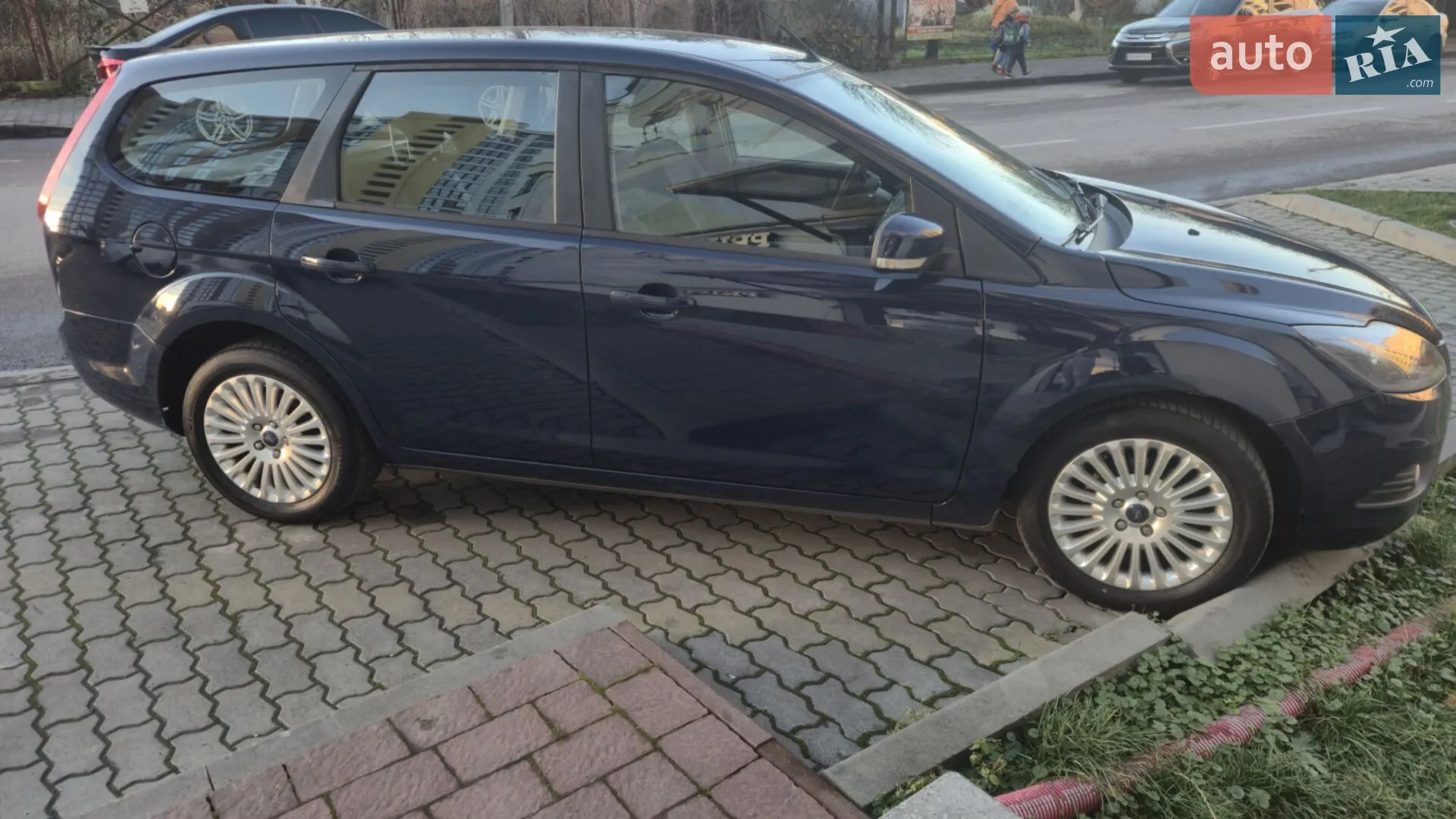 2010 Ford Focus - мініатюра 4