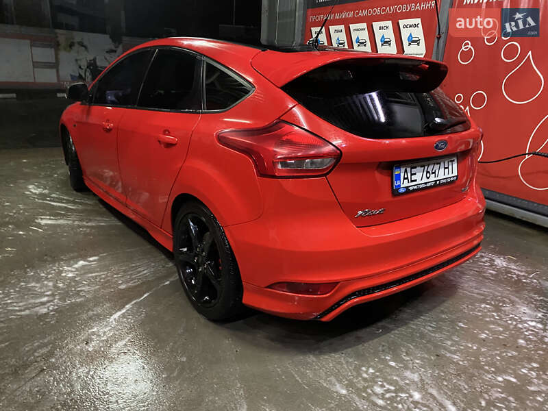 Хетчбек Ford Focus 2016 в Києві