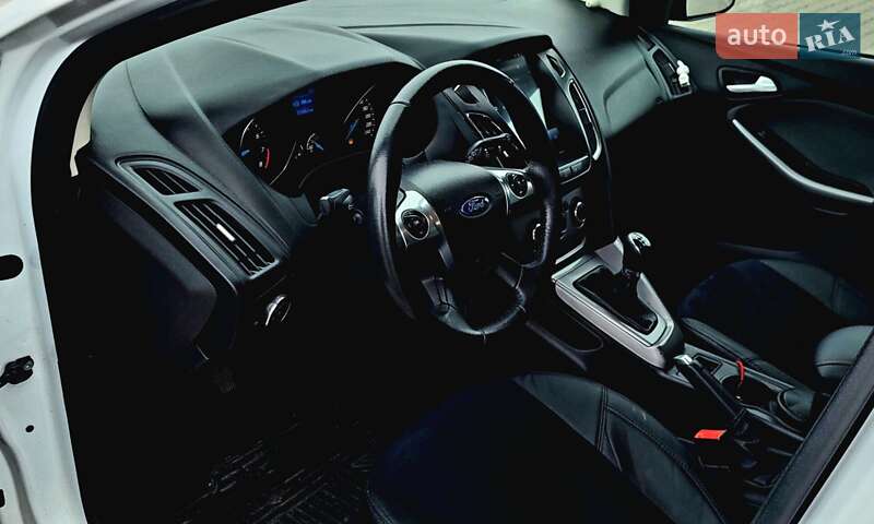 Хэтчбек Ford Focus 2013 в Киеве