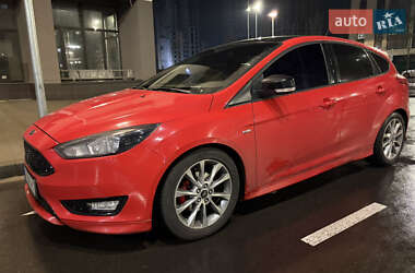 Хэтчбек Ford Focus 2016 в Киеве