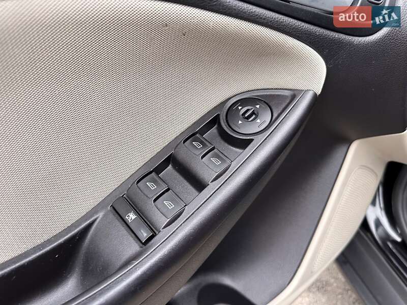 Седан Ford Focus 2015 в Запорожье фото 30 Седан Ford Focus 2015 в Запорожье