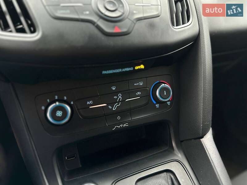 Хэтчбек Ford Focus 2016 в Киеве фото 35 Хэтчбек Ford Focus 2016 в Киеве