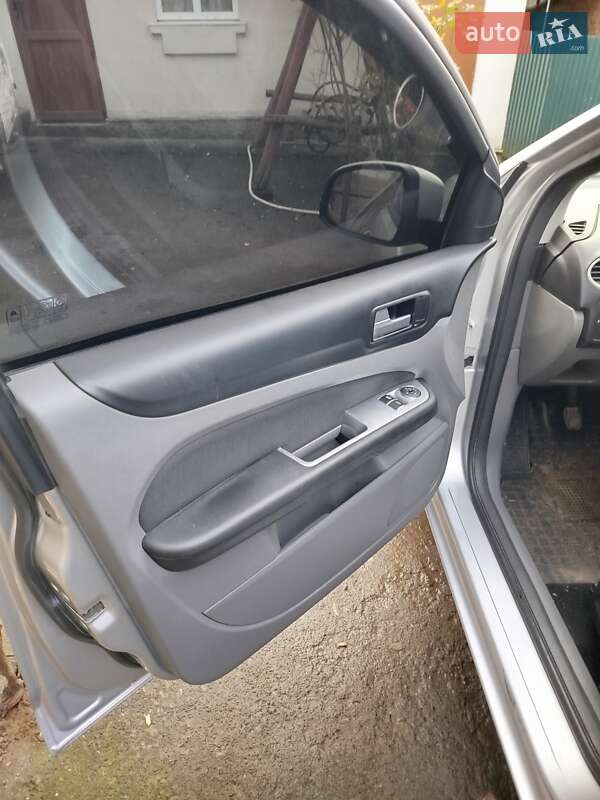 Универсал Ford Focus 2010 в Теплике