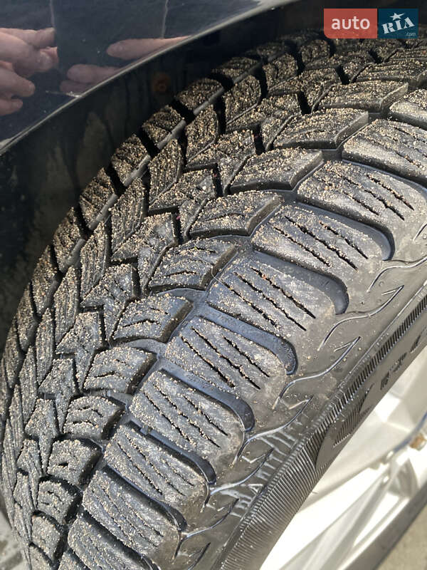 Седан Ford Focus 2015 в Сарнах