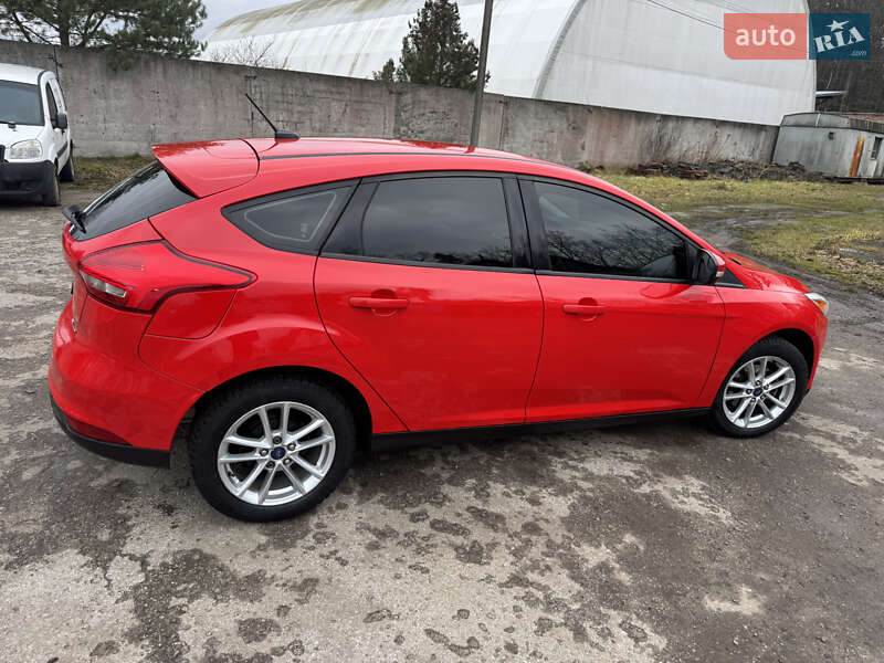 Хетчбек Ford Focus 2015 в Городку