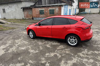 Хэтчбек Ford Focus 2015 в Городке