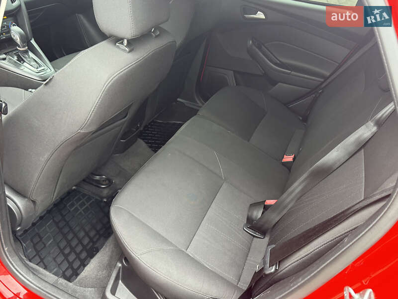 Хетчбек Ford Focus 2015 в Городку