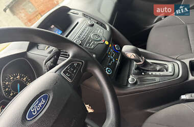 Хэтчбек Ford Focus 2015 в Городке