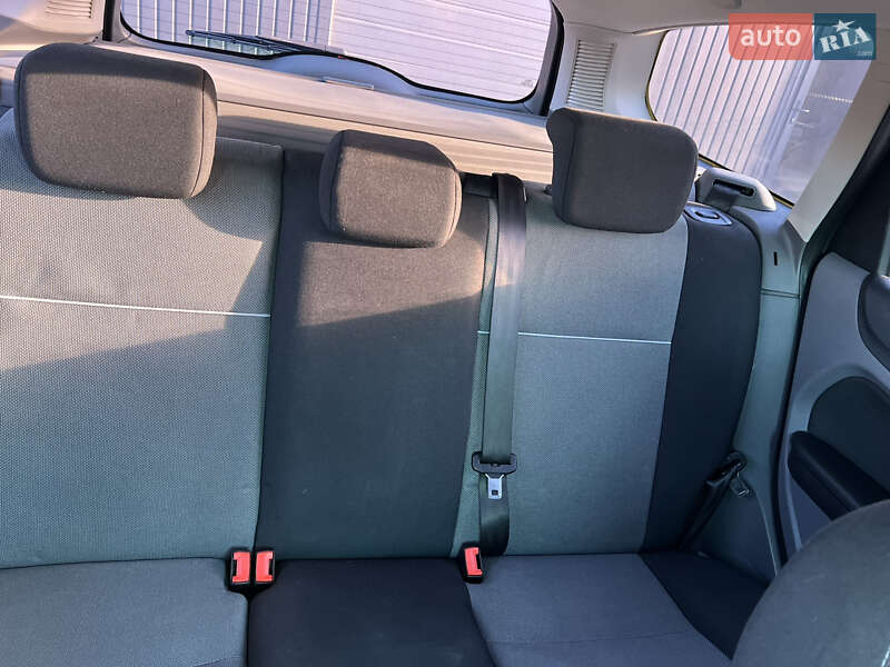 Универсал Ford Focus 2010 в Кривом Роге фото 17 Универсал Ford Focus 2010 в Кривом Роге