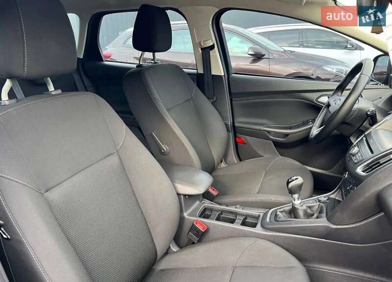 Универсал Ford Focus 2015 в Смолином фото 8 Универсал Ford Focus 2015 в Смолином