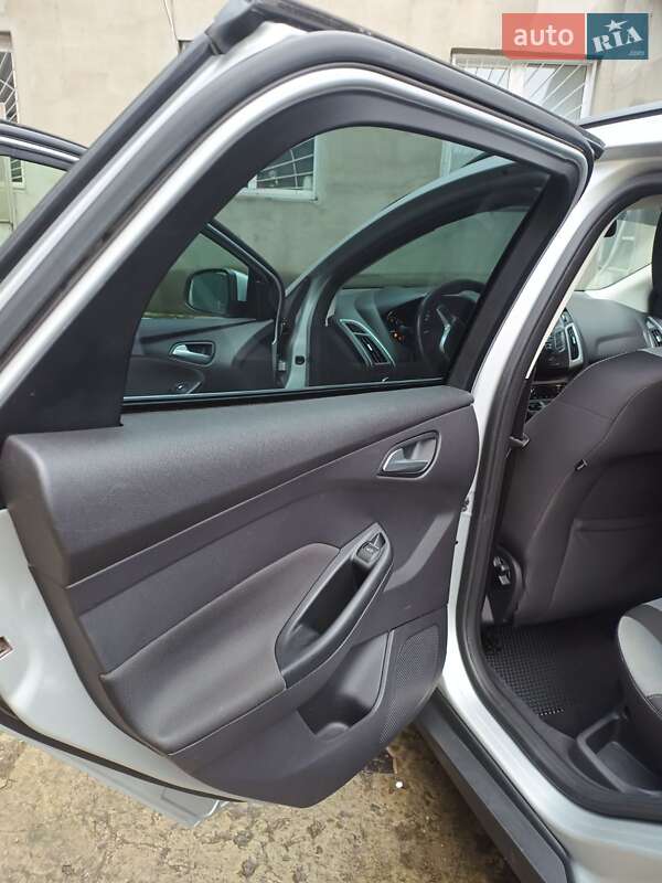 Универсал Ford Focus 2012 в Глухове фото 7 Универсал Ford Focus 2012 в Глухове