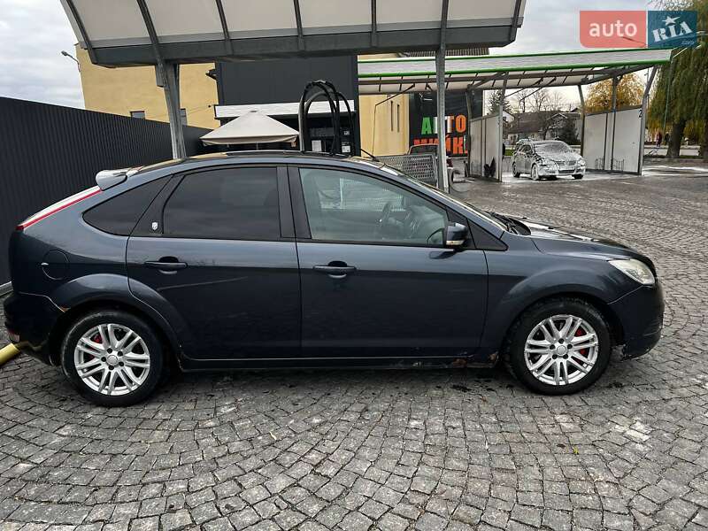 Хэтчбек Ford Focus 2010 в Тернополе