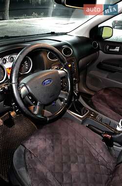 Хэтчбек Ford Focus 2010 в Тернополе