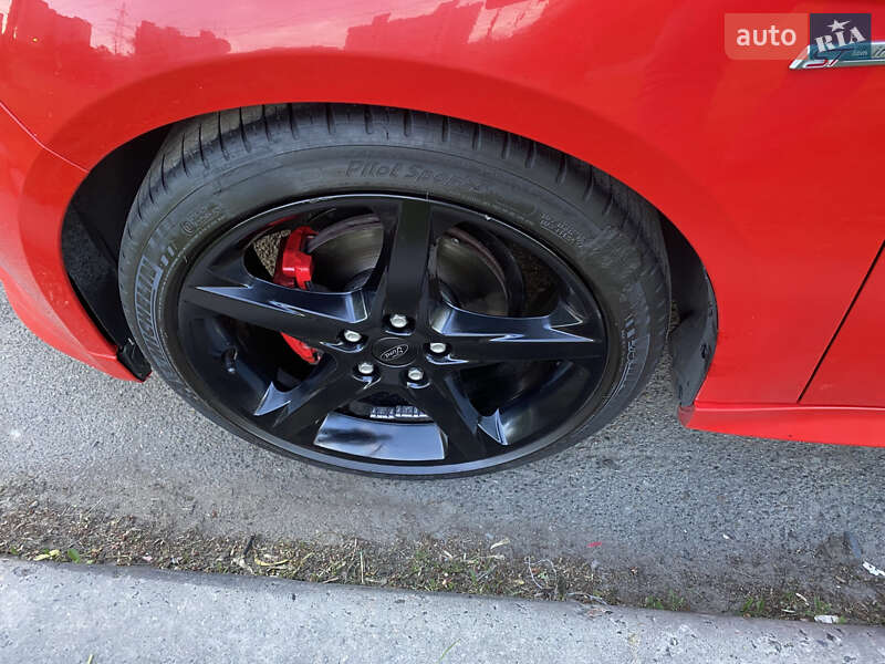 Хетчбек Ford Focus 2016 в Києві