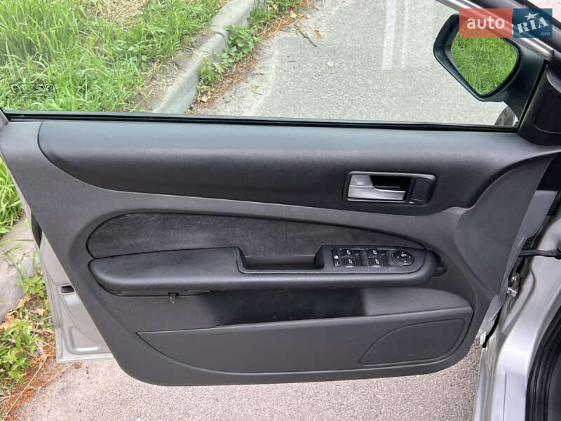 Седан Ford Focus 2007 в Киеве фото 11 Седан Ford Focus 2007 в Киеве