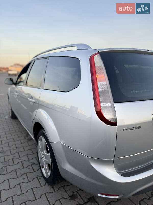 Универсал Ford Focus 2008 в Нововолынске