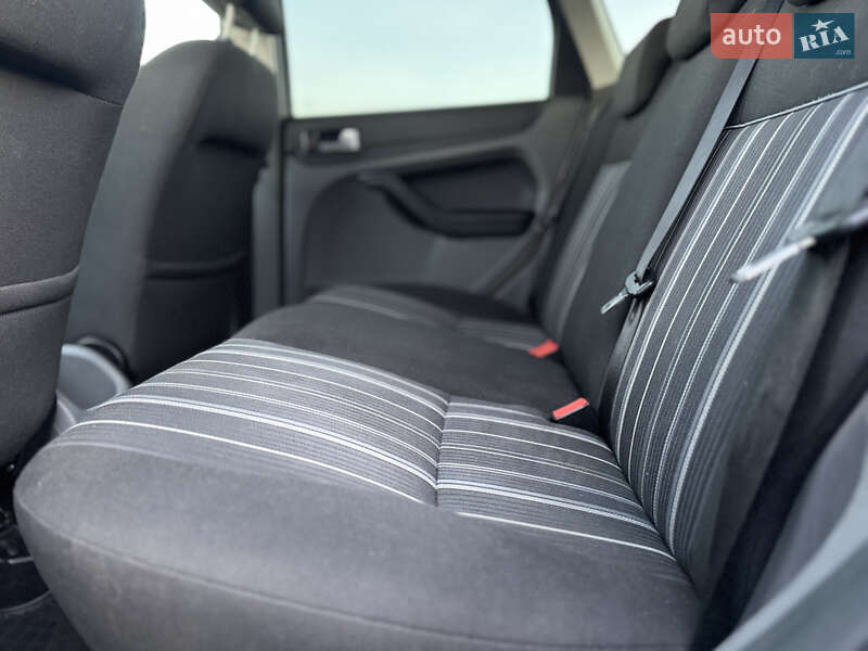 Универсал Ford Focus 2008 в Нововолынске