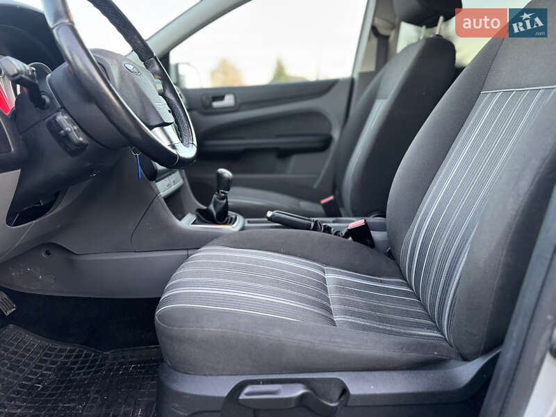 Универсал Ford Focus 2008 в Нововолынске