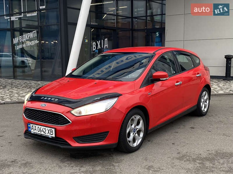 Хэтчбек Ford Focus 2015 в Киеве
