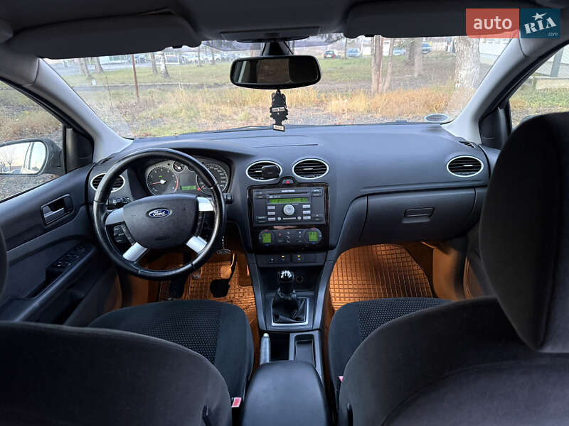 Универсал Ford Focus 2005 в Луцке фото 4 Универсал Ford Focus 2005 в Луцке