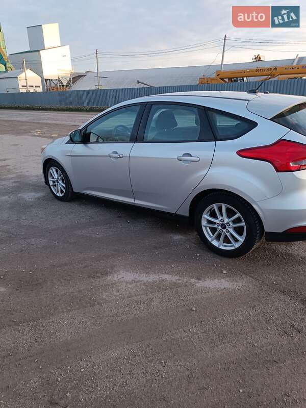 Хэтчбек Ford Focus 2015 в Подволочиске