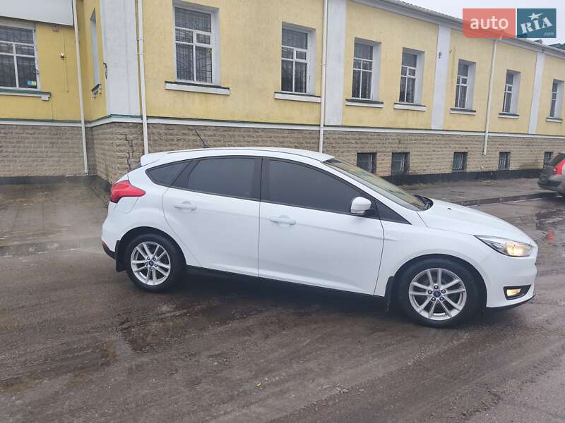 Хэтчбек Ford Focus 2017 в Глухове фото 5 Хэтчбек Ford Focus 2017 в Глухове