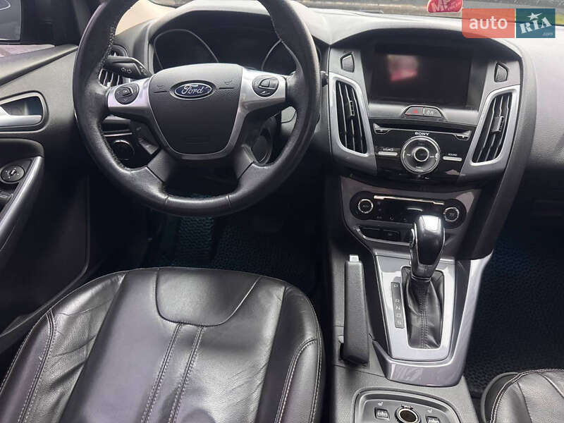 Хэтчбек Ford Focus 2014 в Киеве