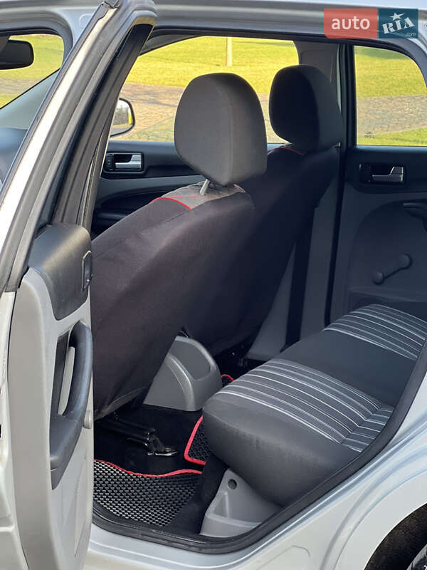 Универсал Ford Focus 2008 в Жовкве