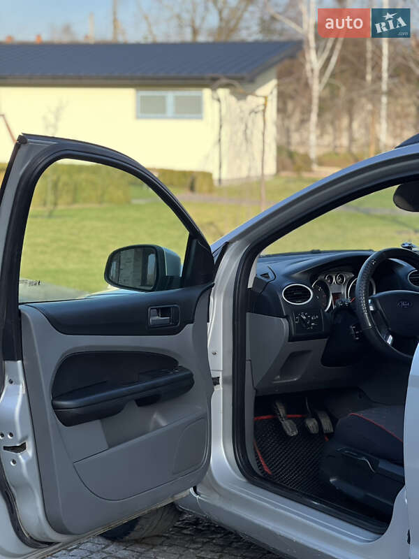 Универсал Ford Focus 2008 в Жовкве