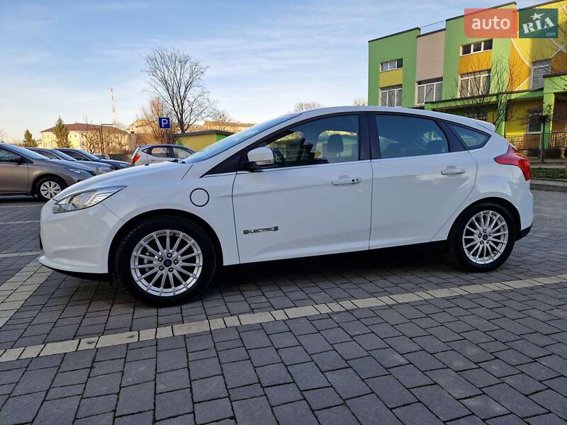 Хэтчбек Ford Focus 2014 в Ивано-Франковске