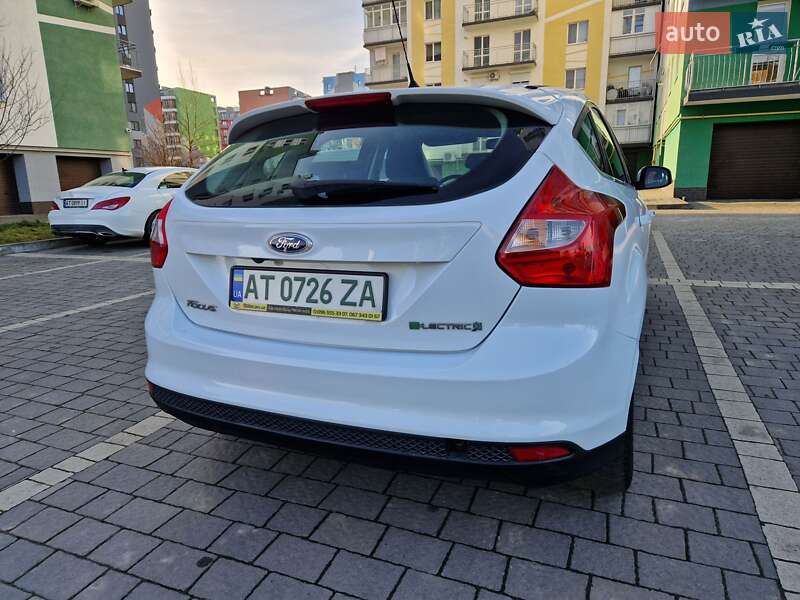 Хэтчбек Ford Focus 2014 в Ивано-Франковске