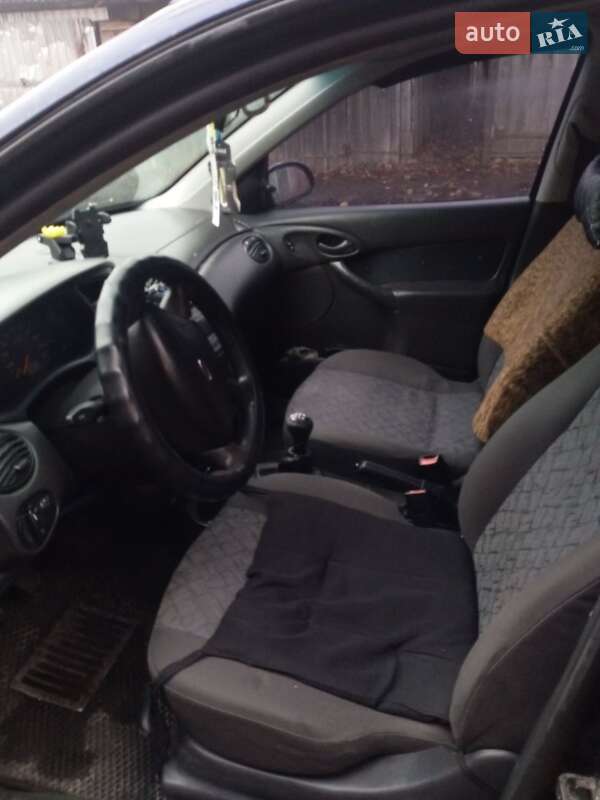 Седан Ford Focus 2000 в Знаменке