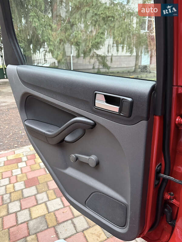 Хэтчбек Ford Focus 2004 в Кременчуге